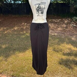 90s vintage Nick & Sarah black maxi skirt 🍸